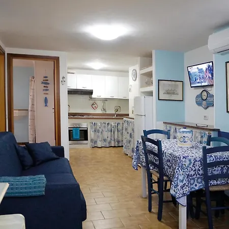 Apartament In Valentini, Fronte Mare, Giardino E Parcheggio Privato, Wifi, Dotato Di Tutti I Confort, Nel Golfo Di Gaeta *